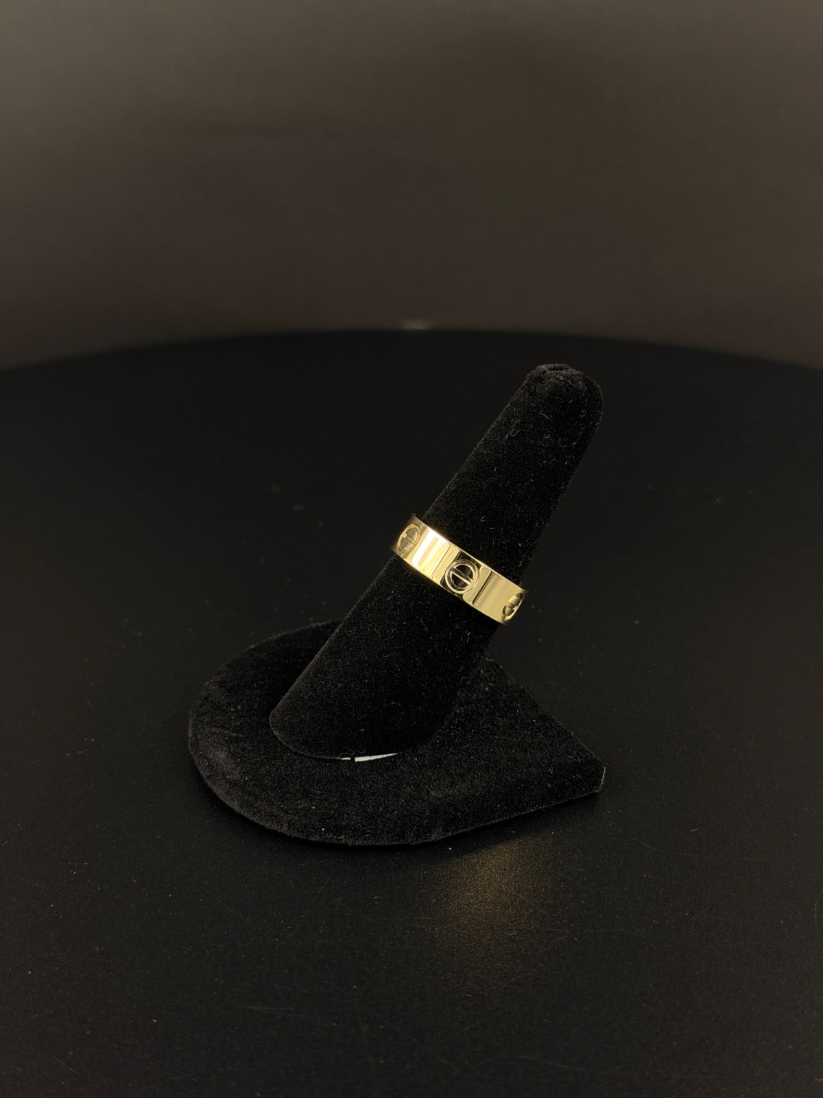 14K Gold Band Ring Size 8 Pre-Owned for Sale