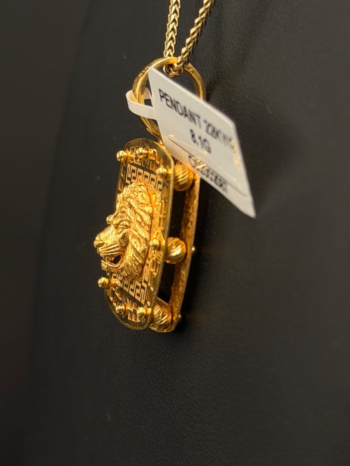 22K Gold Lion Head Pendant Necklace 8.1g