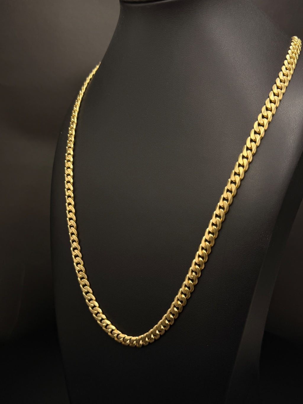 14K Gold Curb Chain Necklace 24 in 5.5mm