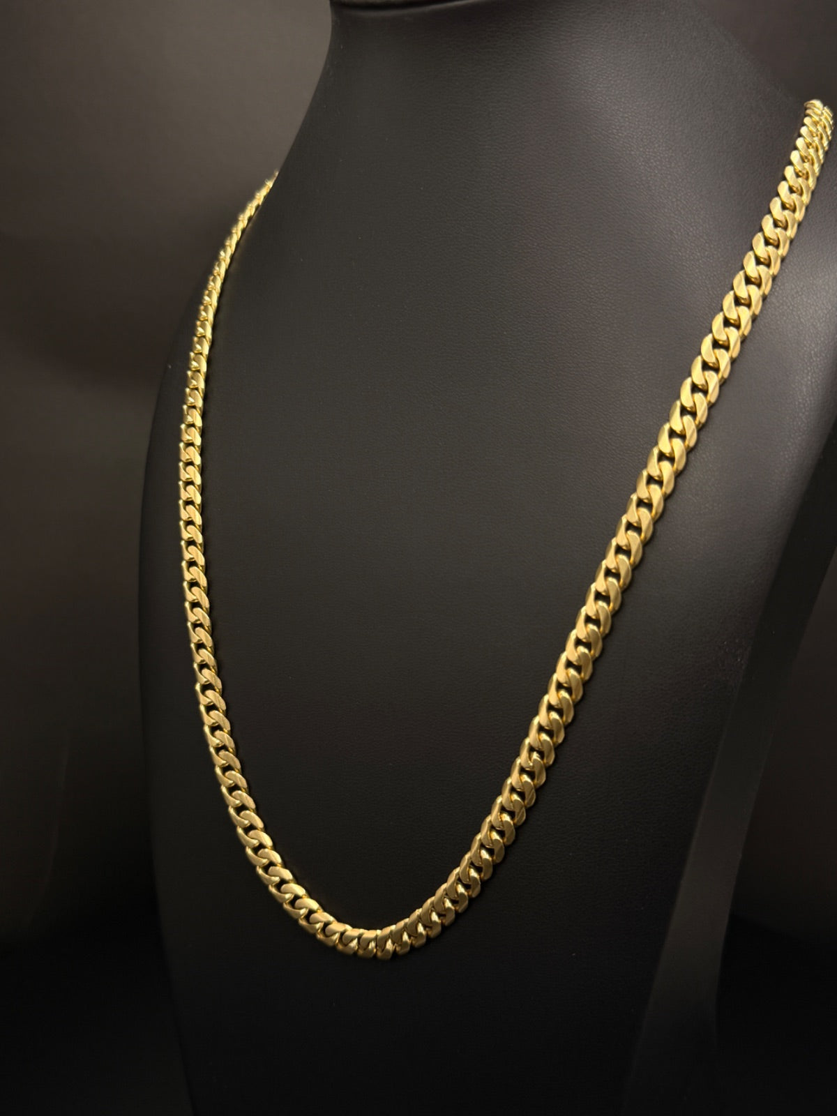 14K Gold Curb Chain Necklace 24 in 5.5mm