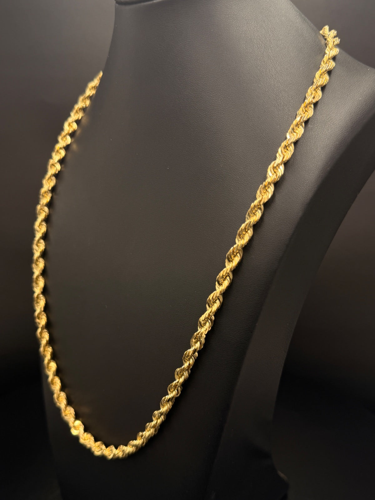 10K Gold Rope Chain Necklace 24 in, 56.5g