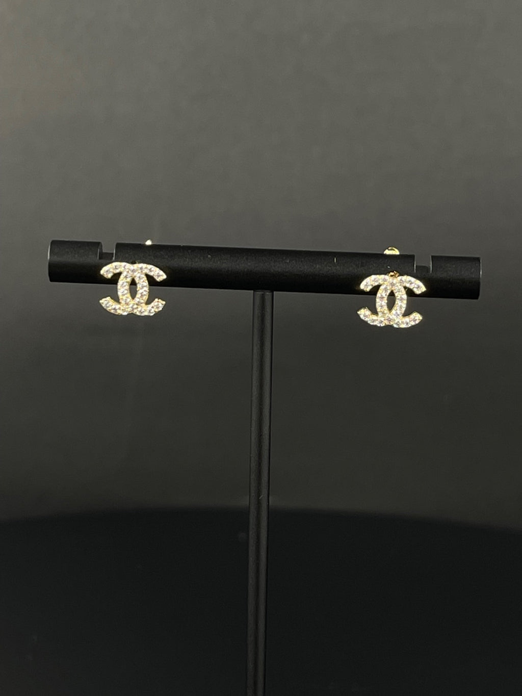 18K Gold Earrings 
8.8mm