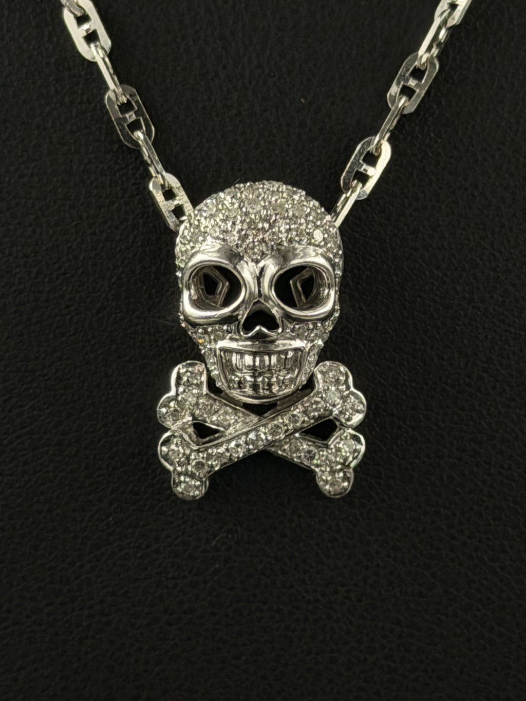 14K Gold Skull Crossbones Necklace 16in for Sale