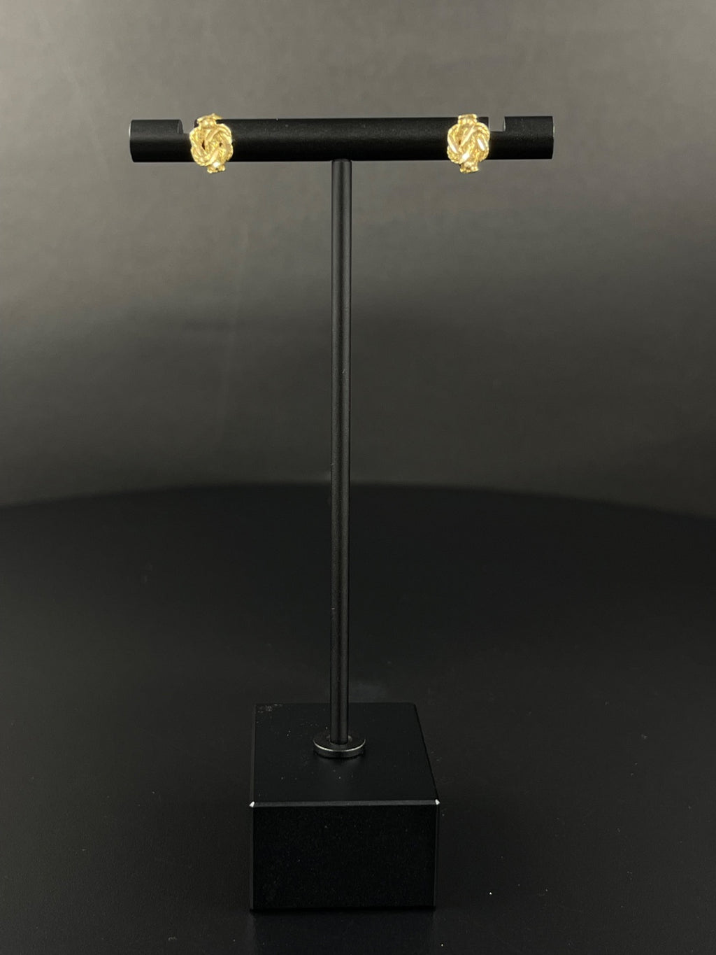 14K Gold Earrings 
5.6mm
