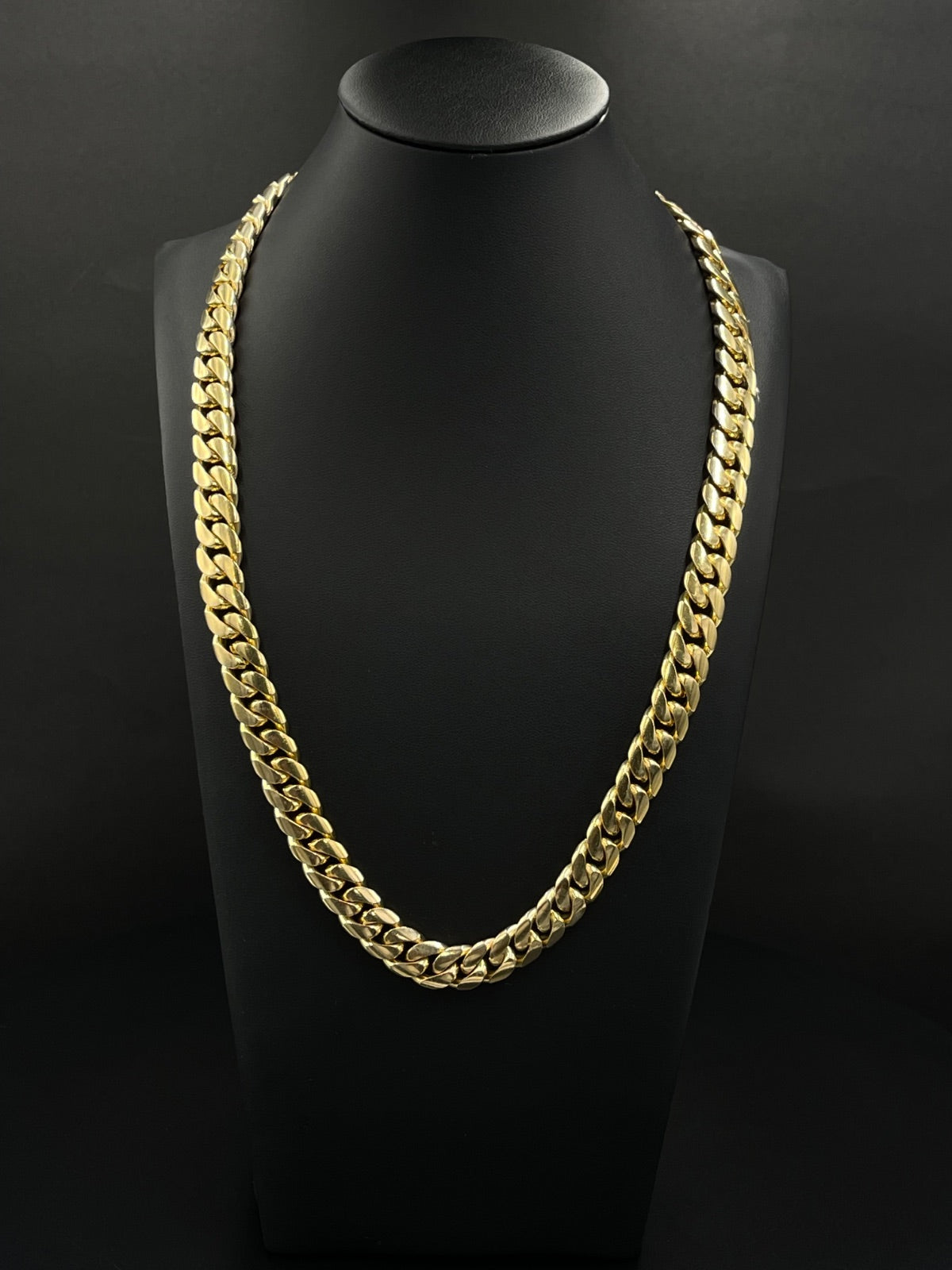 10K Gold Cuban Link Chain – 196.5g, 23in | DD Pawn Loans