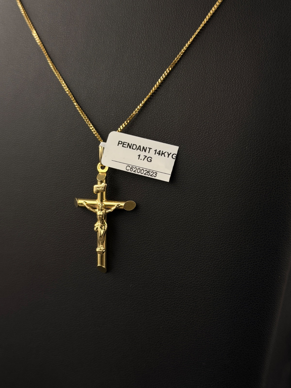 14K Gold Crucifix Pendant 1.7g