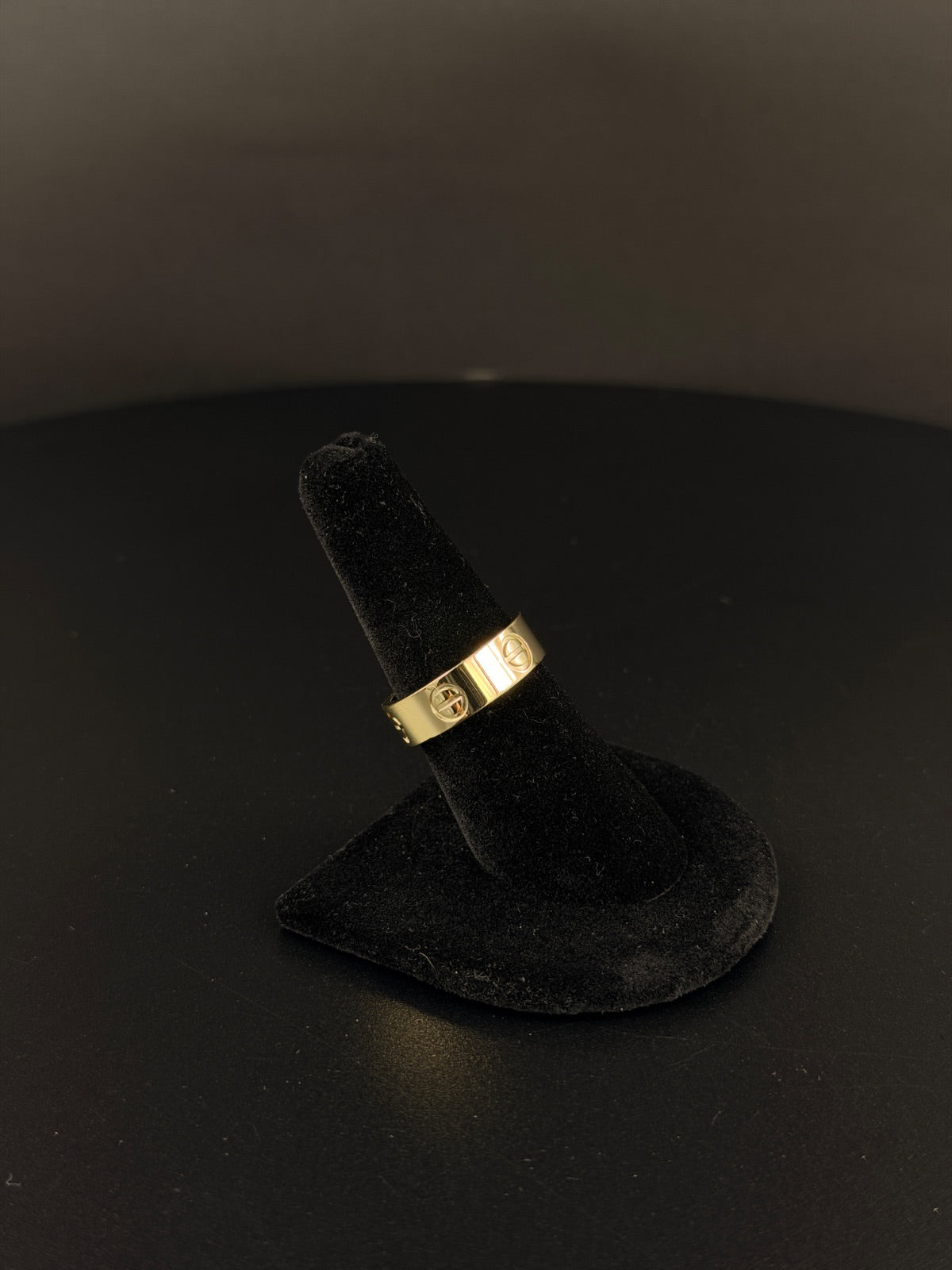 14K Gold Band Ring Size 8 Pre-Owned for Sale