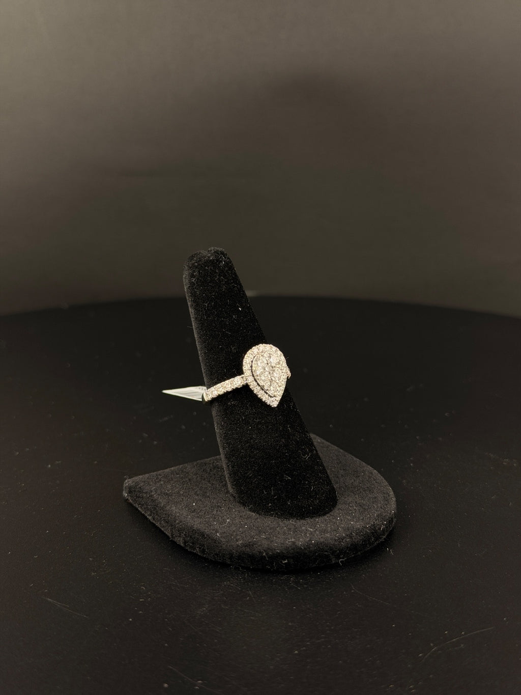14K Gold Diamond Teardrop Ring Size 7 for Sale