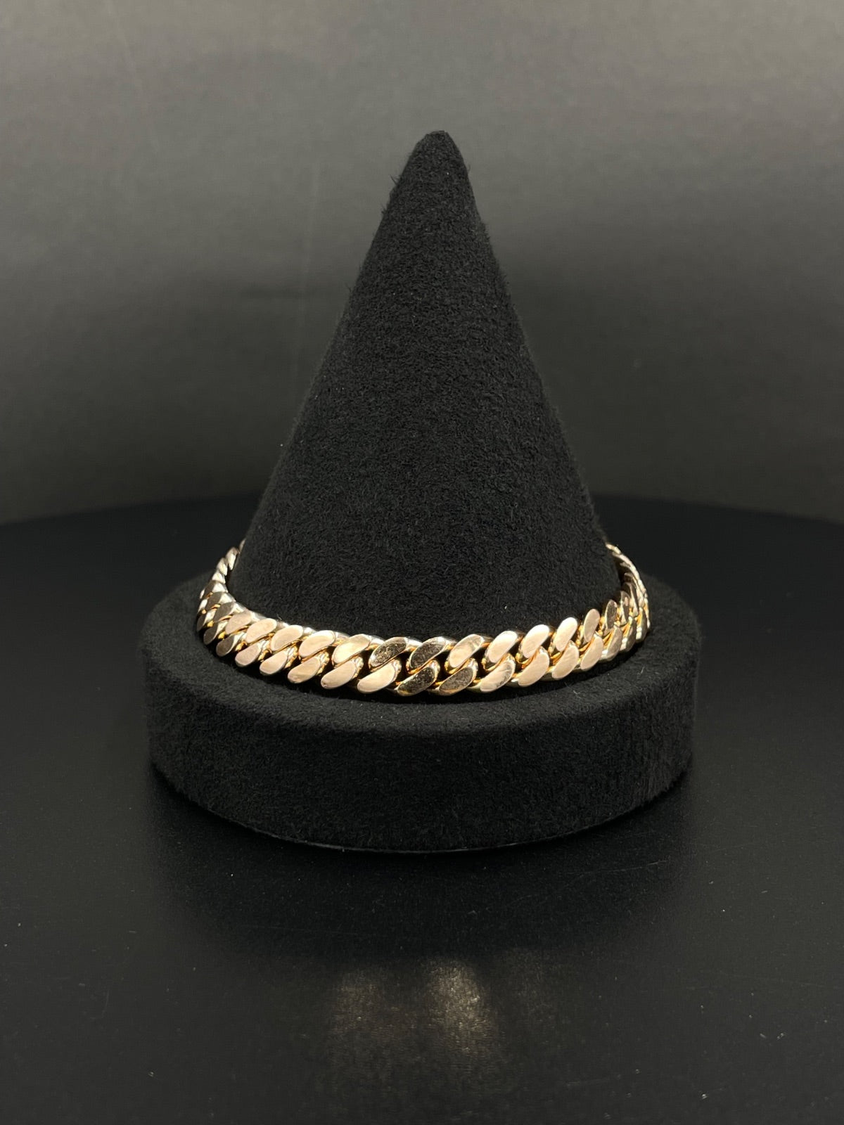 10K Rose Gold Cuban Bracelet 
8.5mm
9 in