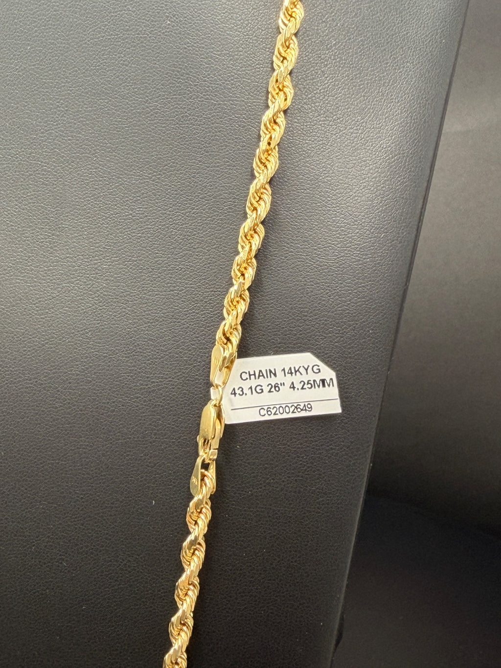 14K Gold Rope Chain Necklace 26 in