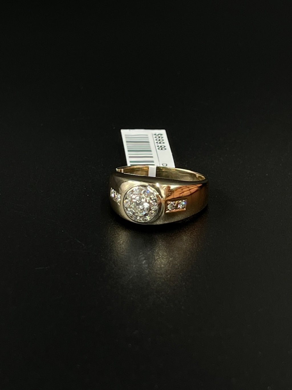 10K Gold Ring  
Size:10