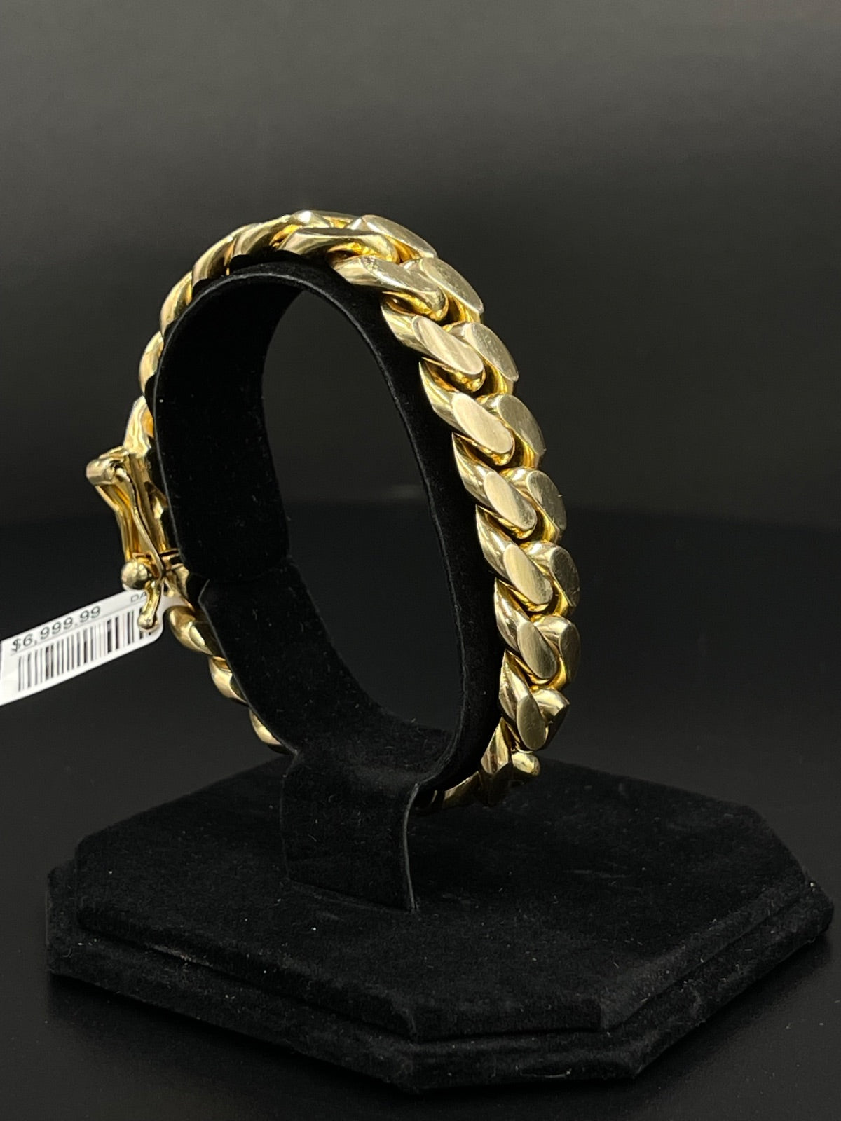 10K Gold Cuban Bracelet 
13.5mm
7 in