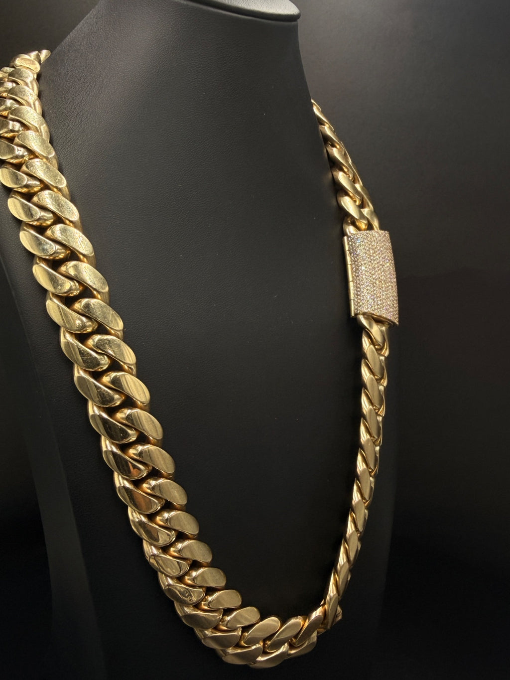 14K Gold Cuban Link Chain – 533.6g, 25in | DD Pawn Loans
