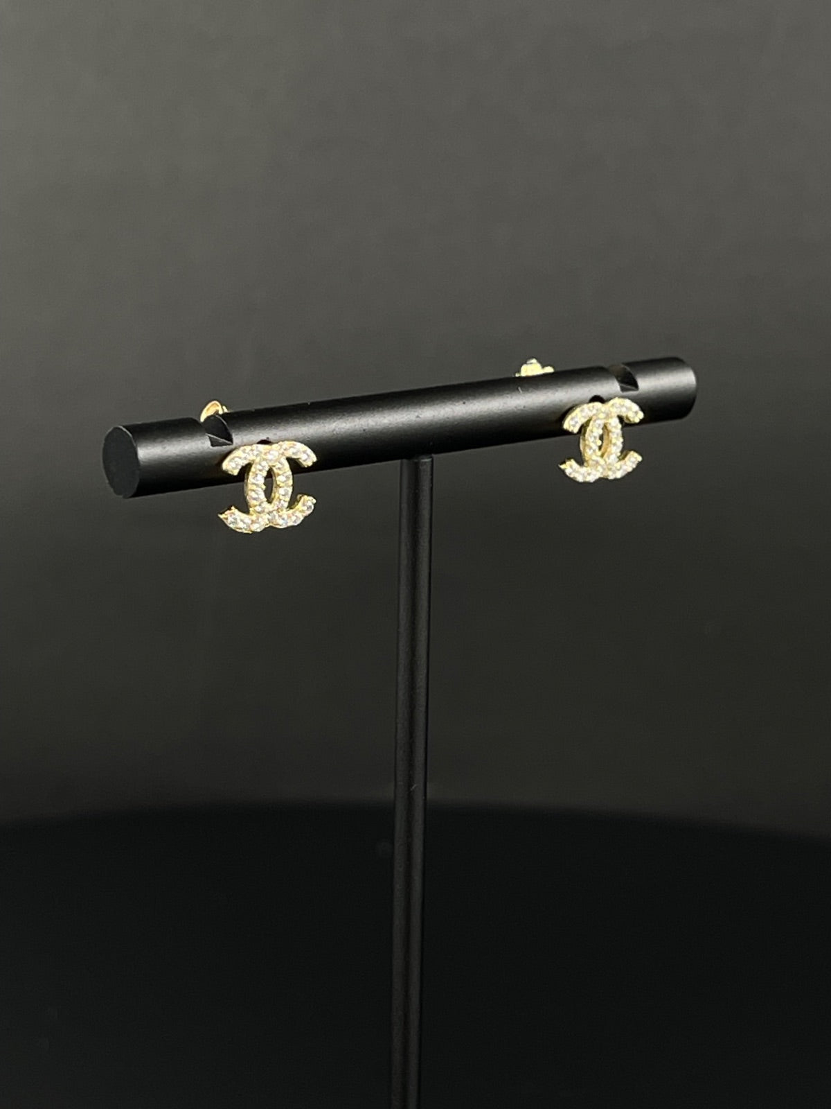 18K Gold Earrings 
8.8mm