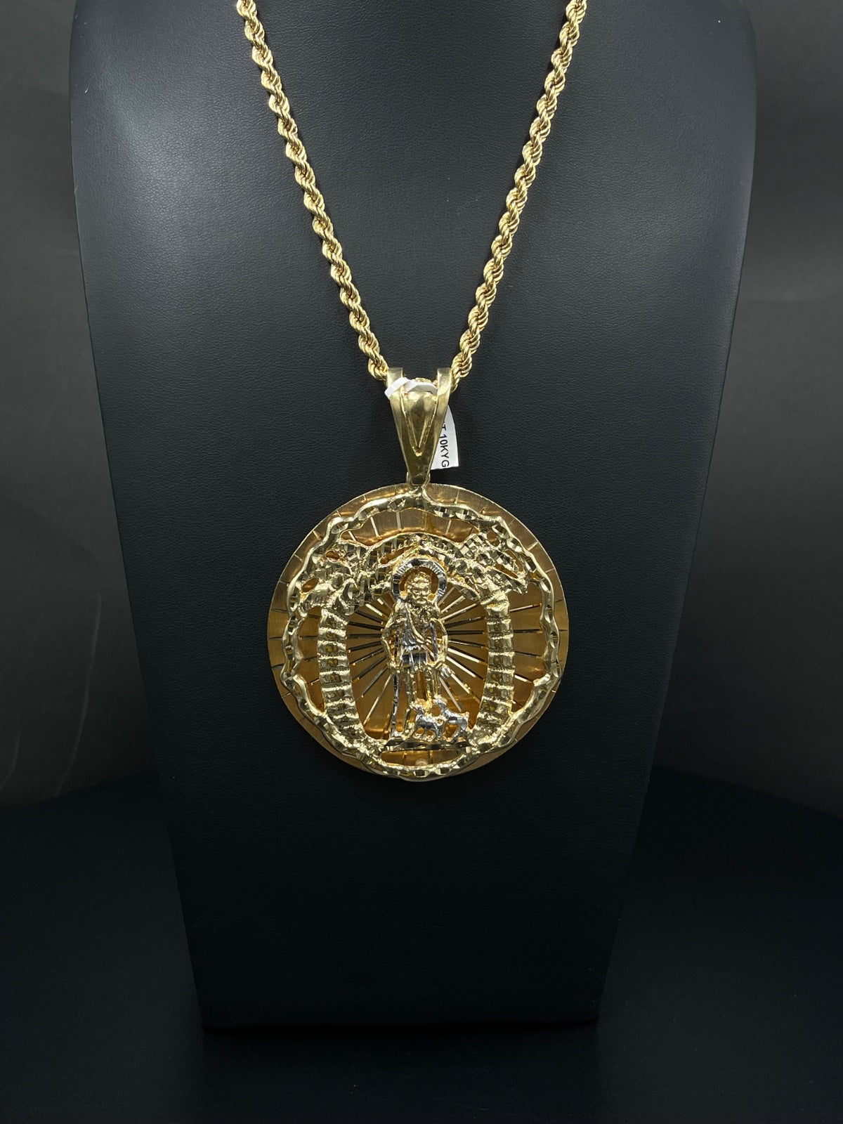 10K Gold Pendant 
66.2mm