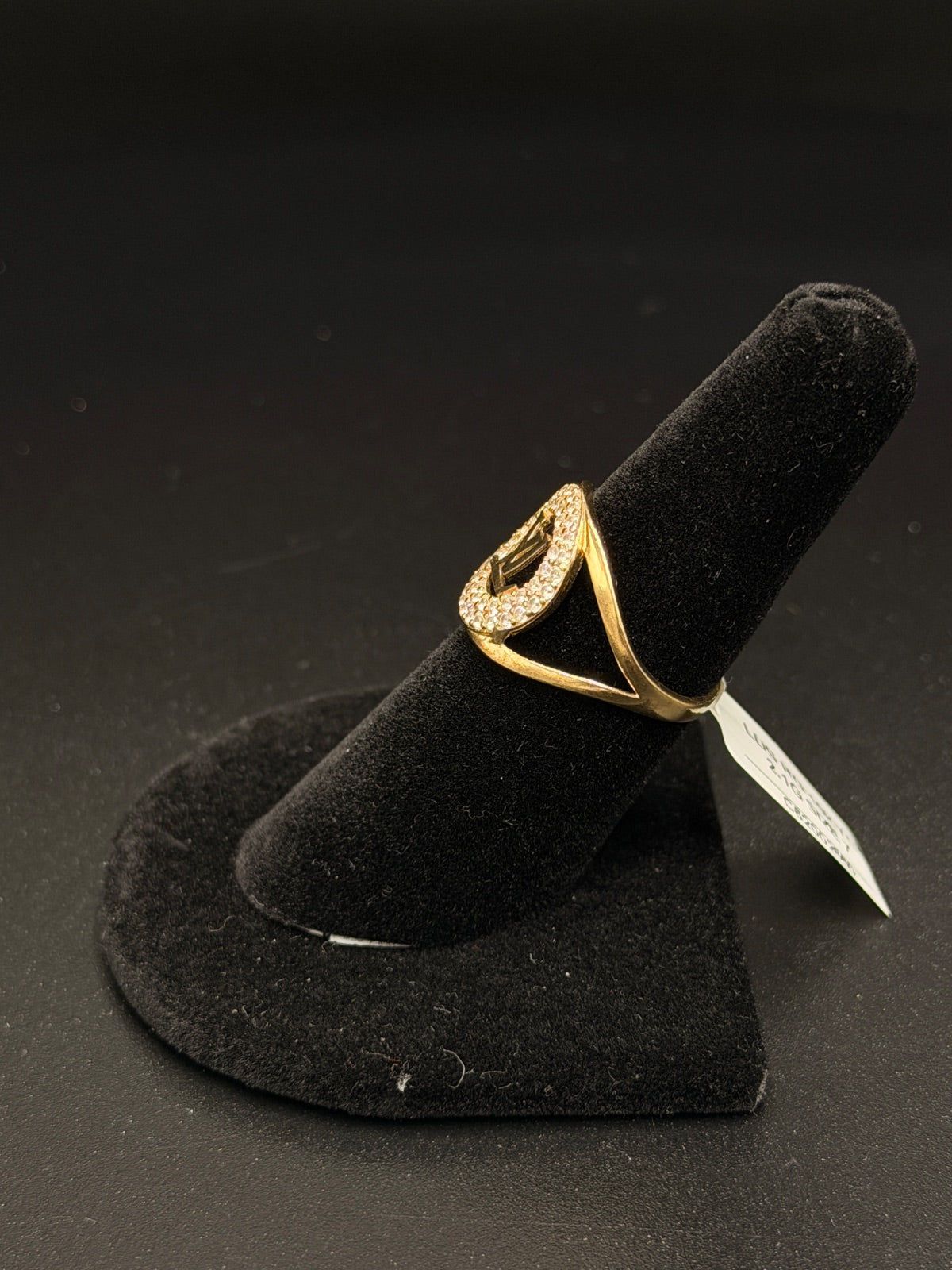 10K Gold LV Logo Ring – 2.1g, Size 7 | DD Pawn Loans — photo 3