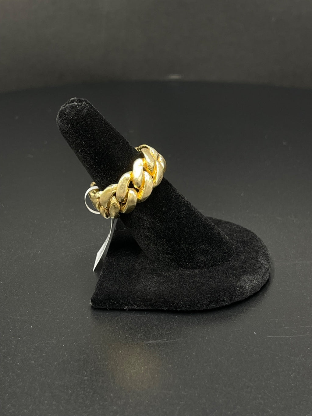 10K Cuban Link Ring 
Size: 6
9.8mm
