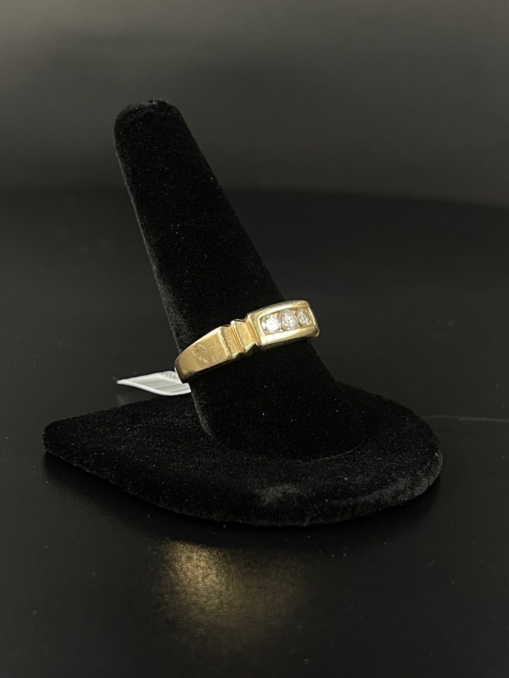 14K Gold Three-Diamond Ring Size 10 7.3g — photo 3