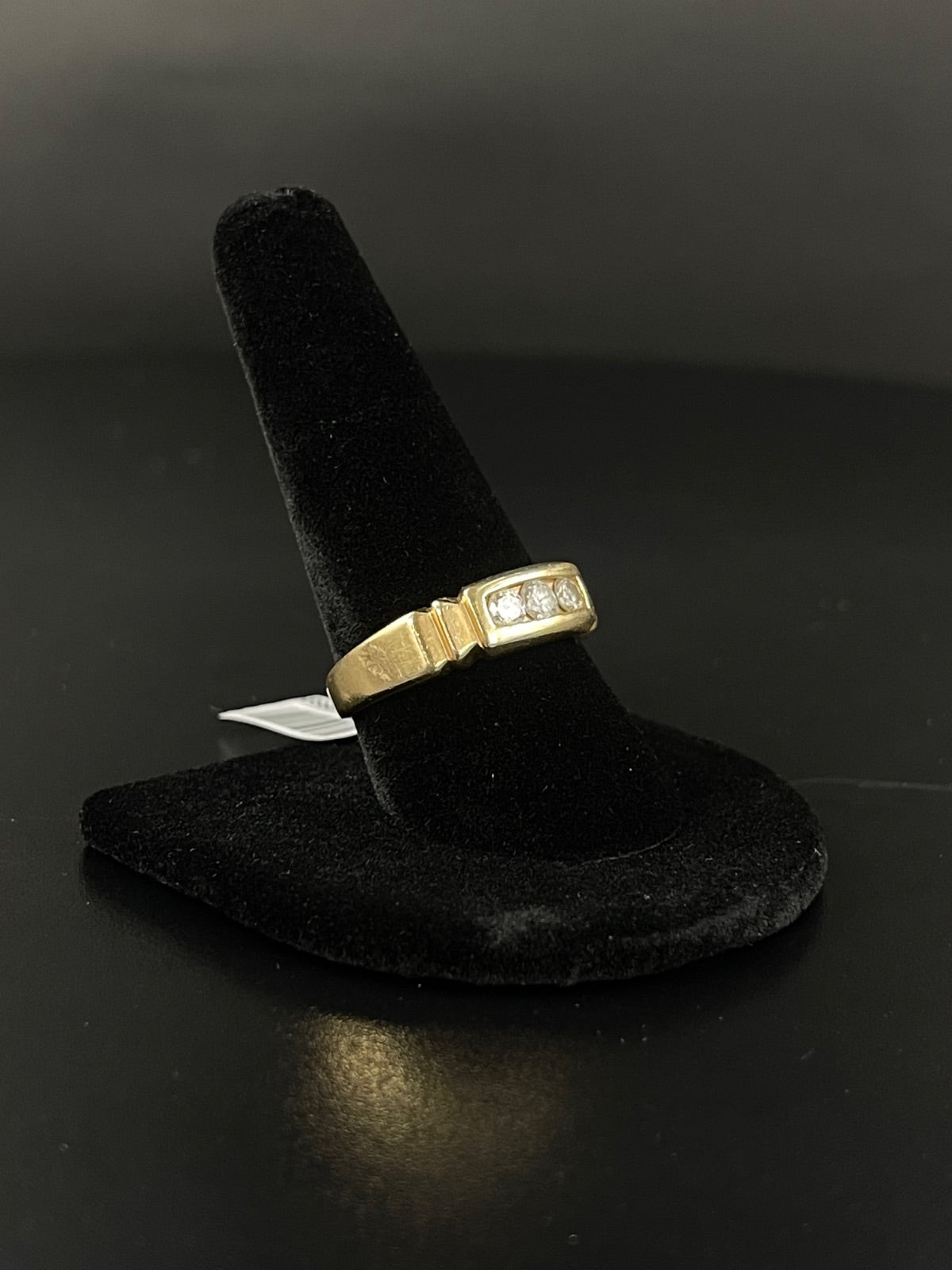 14K Gold Three-Diamond Ring Size 10 7.3g — photo 3