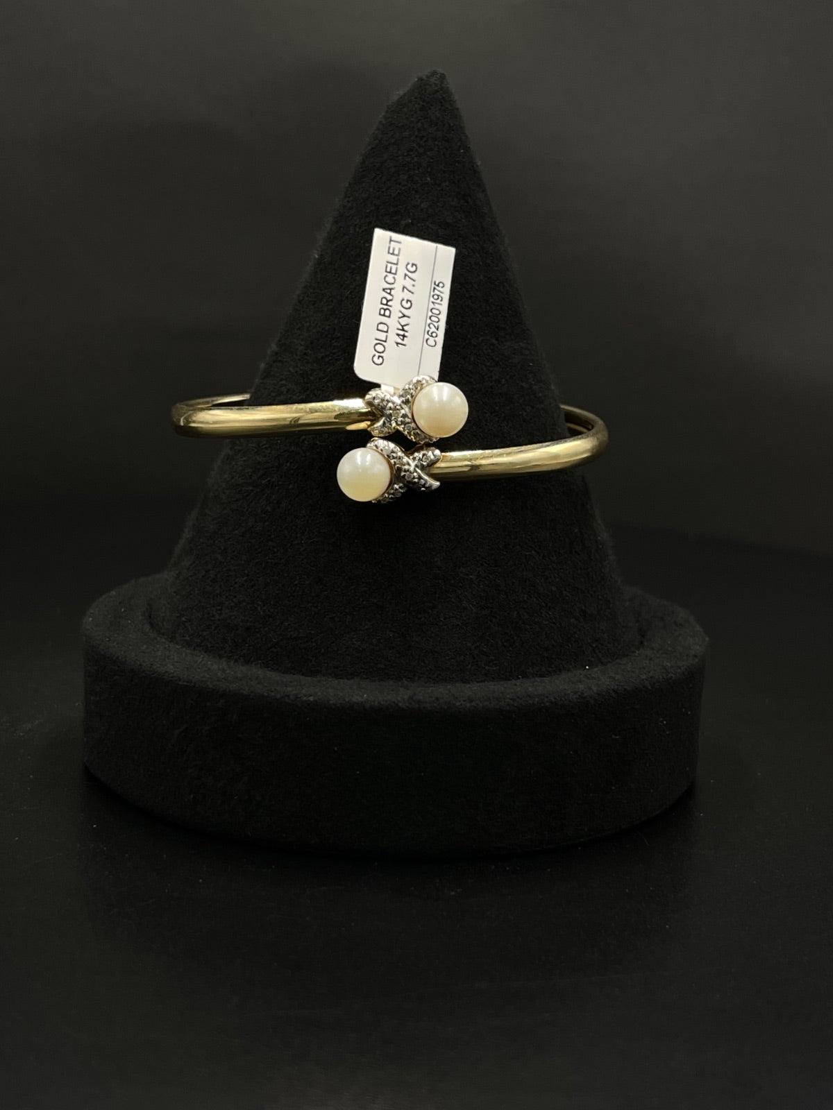 14K Gold Pearl Bangle Bracelet – 7.7g | DD Pawn Loans