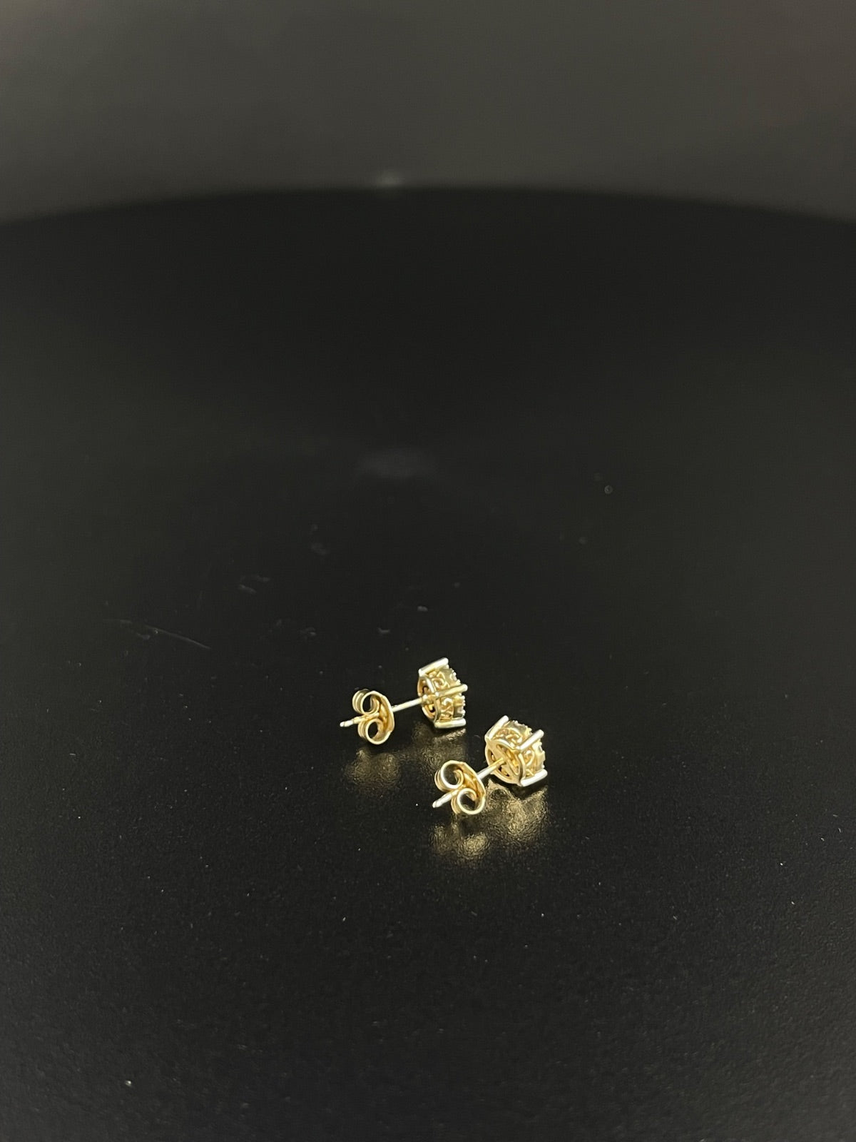 14K Gold Diamond Stud Earrings 6.47mm