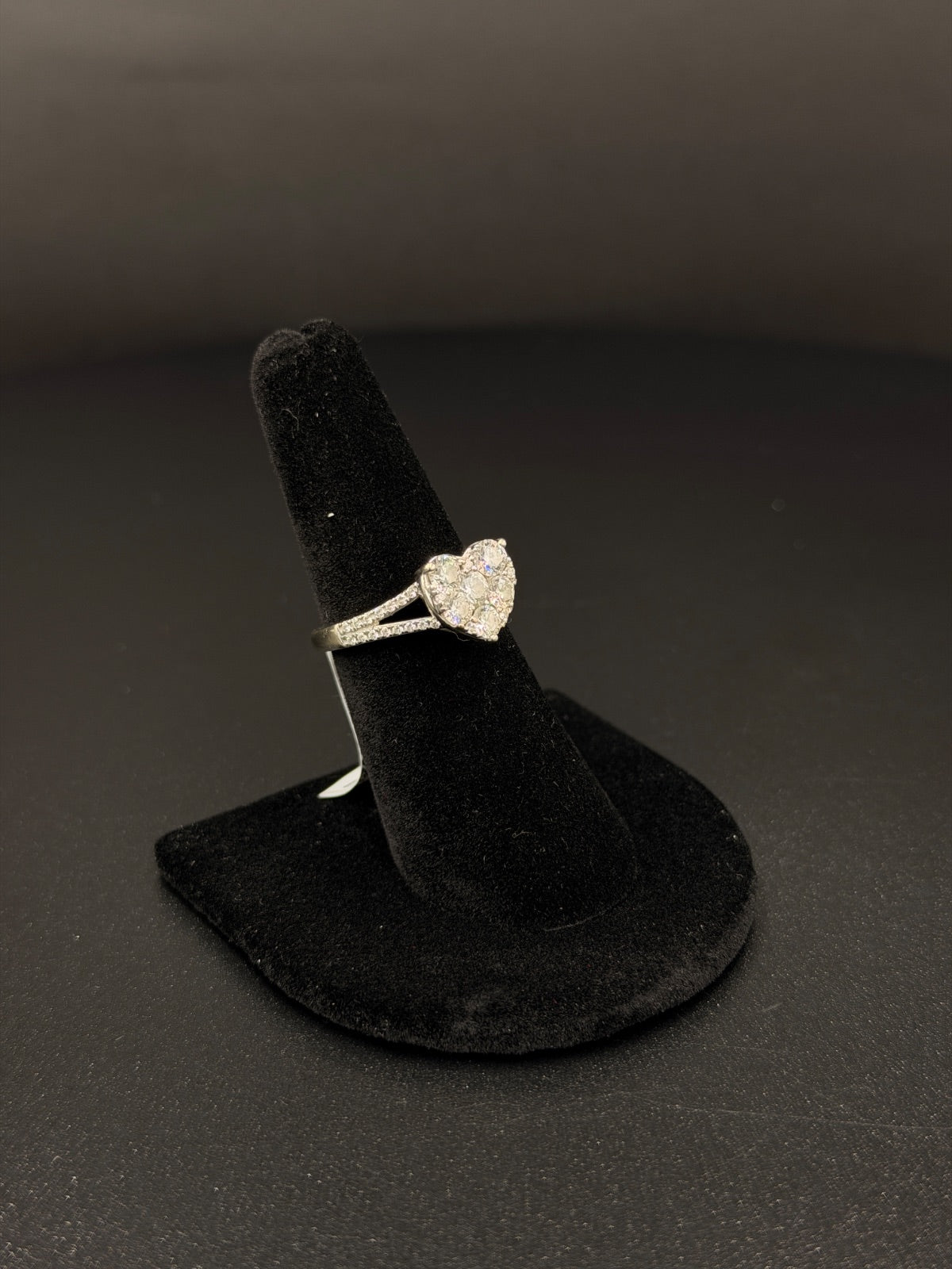 14K Gold Heart Diamond Ring Size 7 for Sale