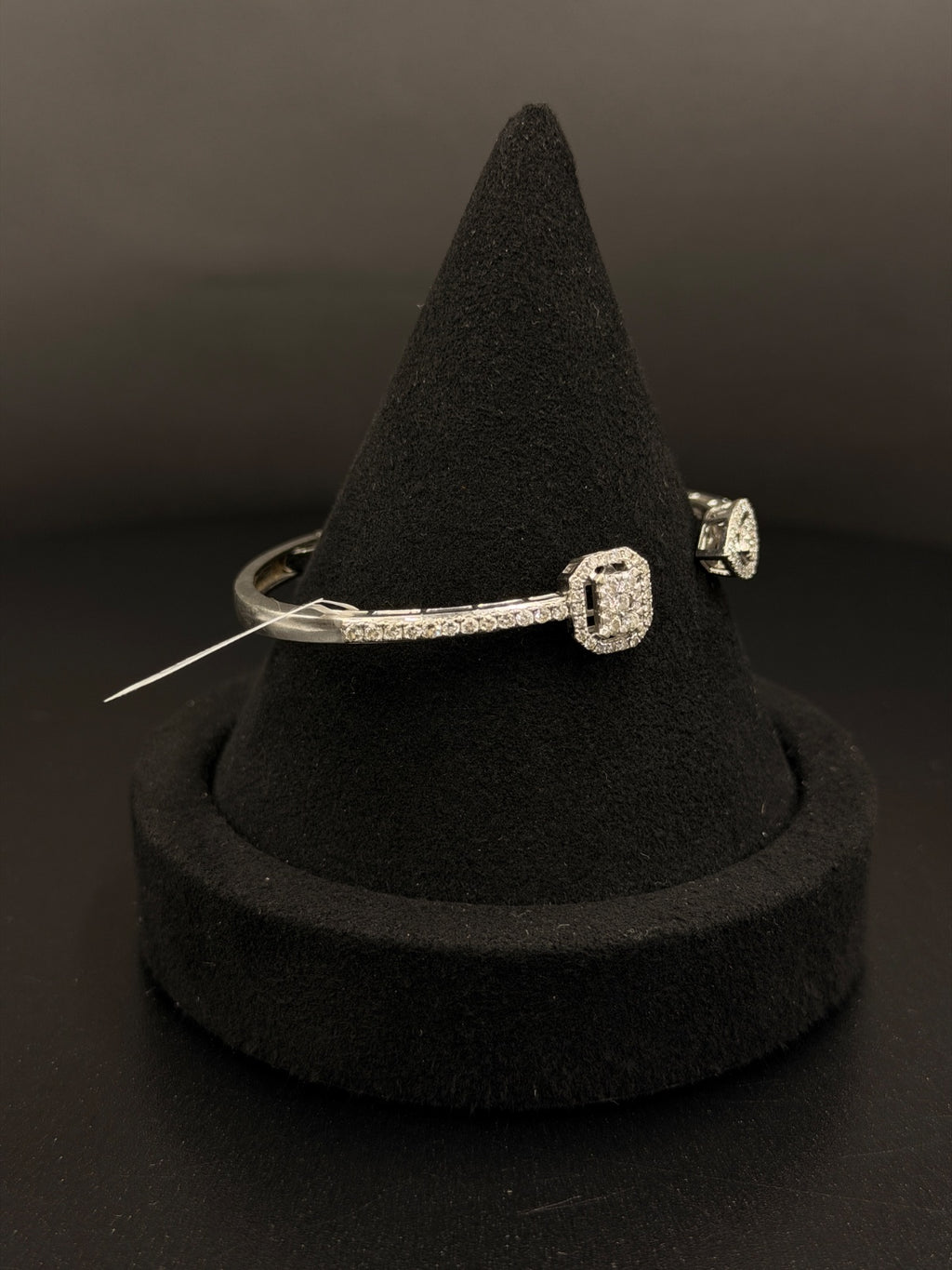 14K Gold Diamond Bangle Bracelet 15.4g