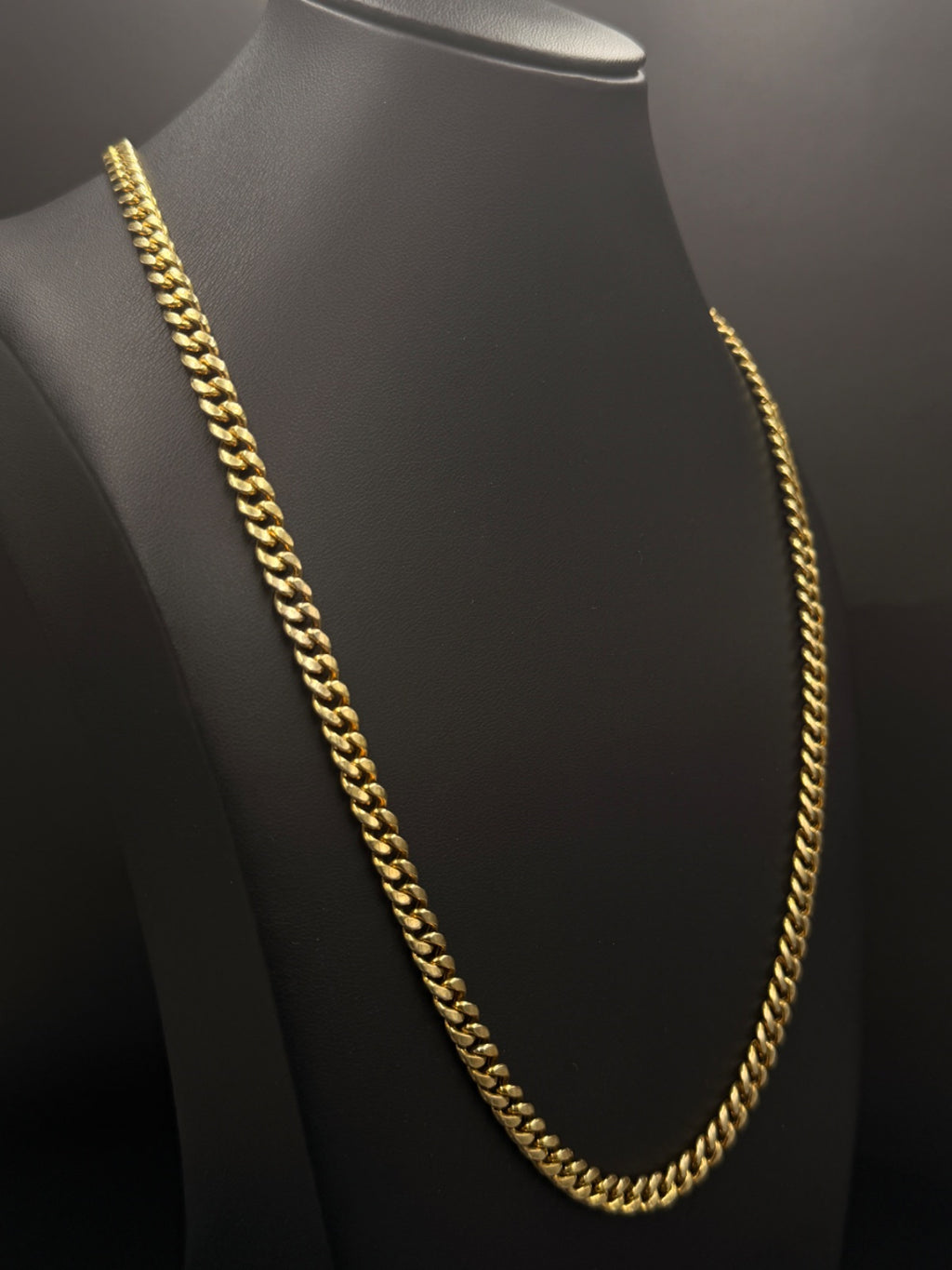 10K Gold Curb Chain Necklace for Sale Pre-Owned