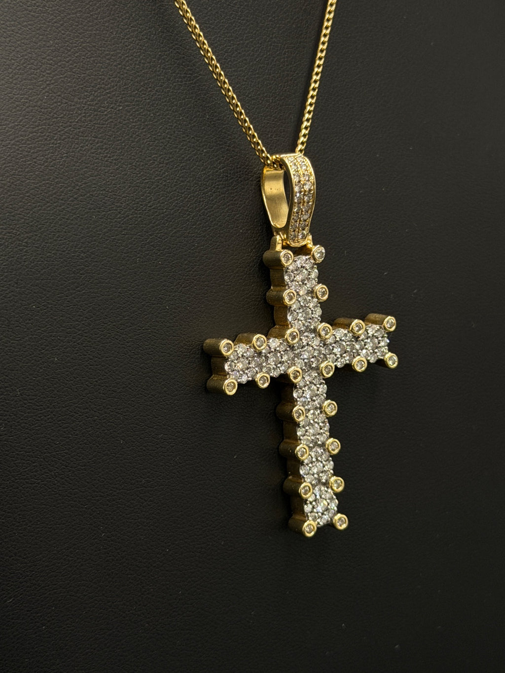 Diamond cross 17.3 grams natural diamonds