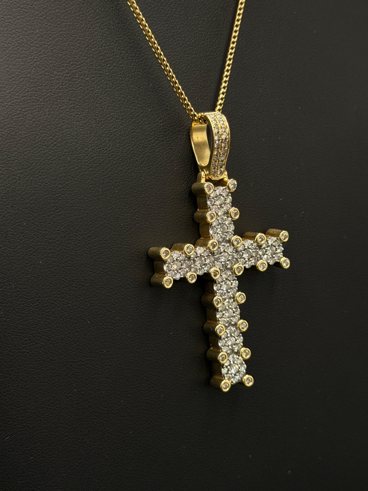 Diamond cross 17.3 grams natural diamonds