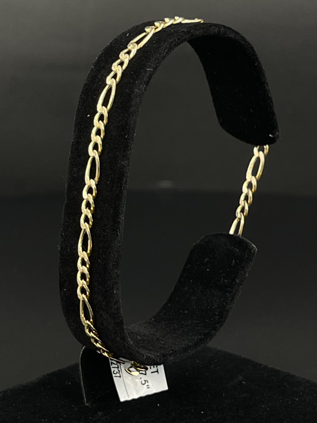 10K Gold Figaro Bracelet 
3.5mm
7.5 in