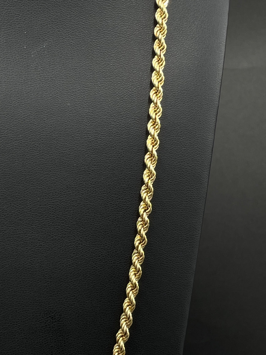 10K Gold rope Chain 
4mm
24 in