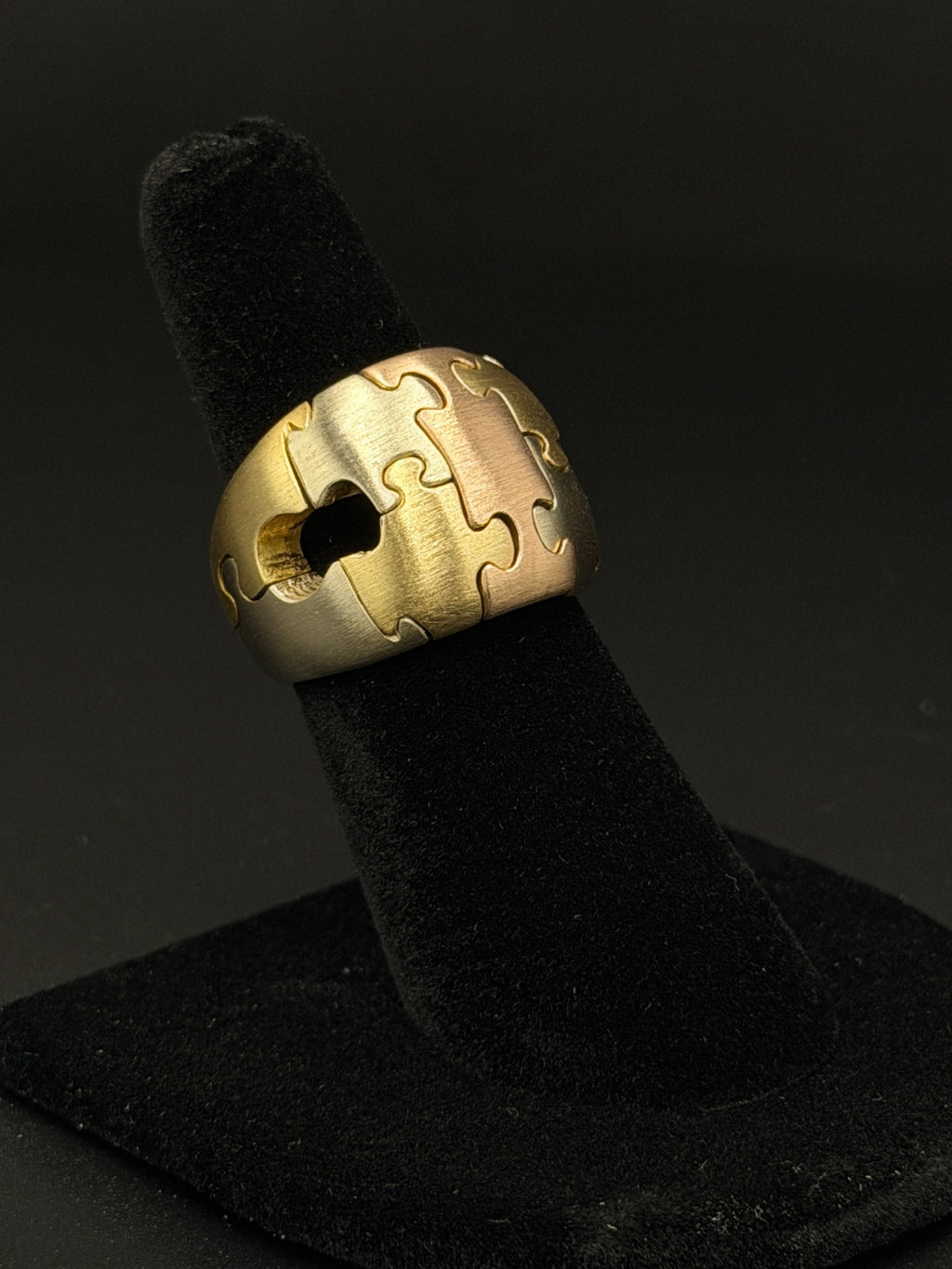 18K Tri-Color Gold Puzzle Ring Size 7 26 Grams — photo 3