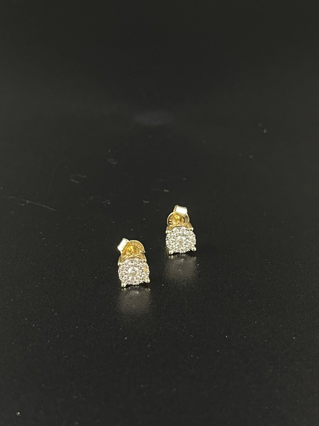 14K Gold Diamond Stud Earrings 6.47mm