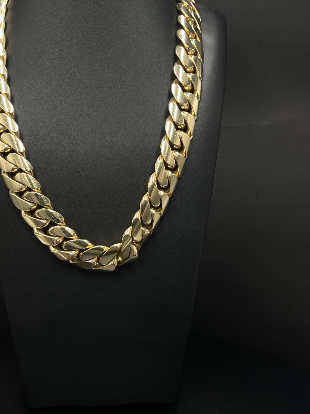 10K Gold Curb Chain Necklace 20mm 22in