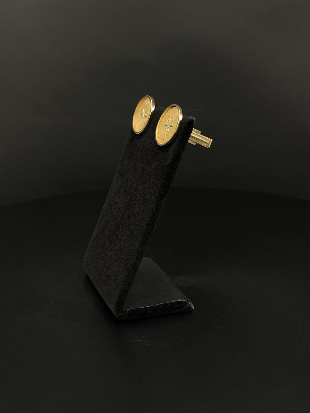14K Gold Stud Earrings – 11.2g | DD Pawn Loans