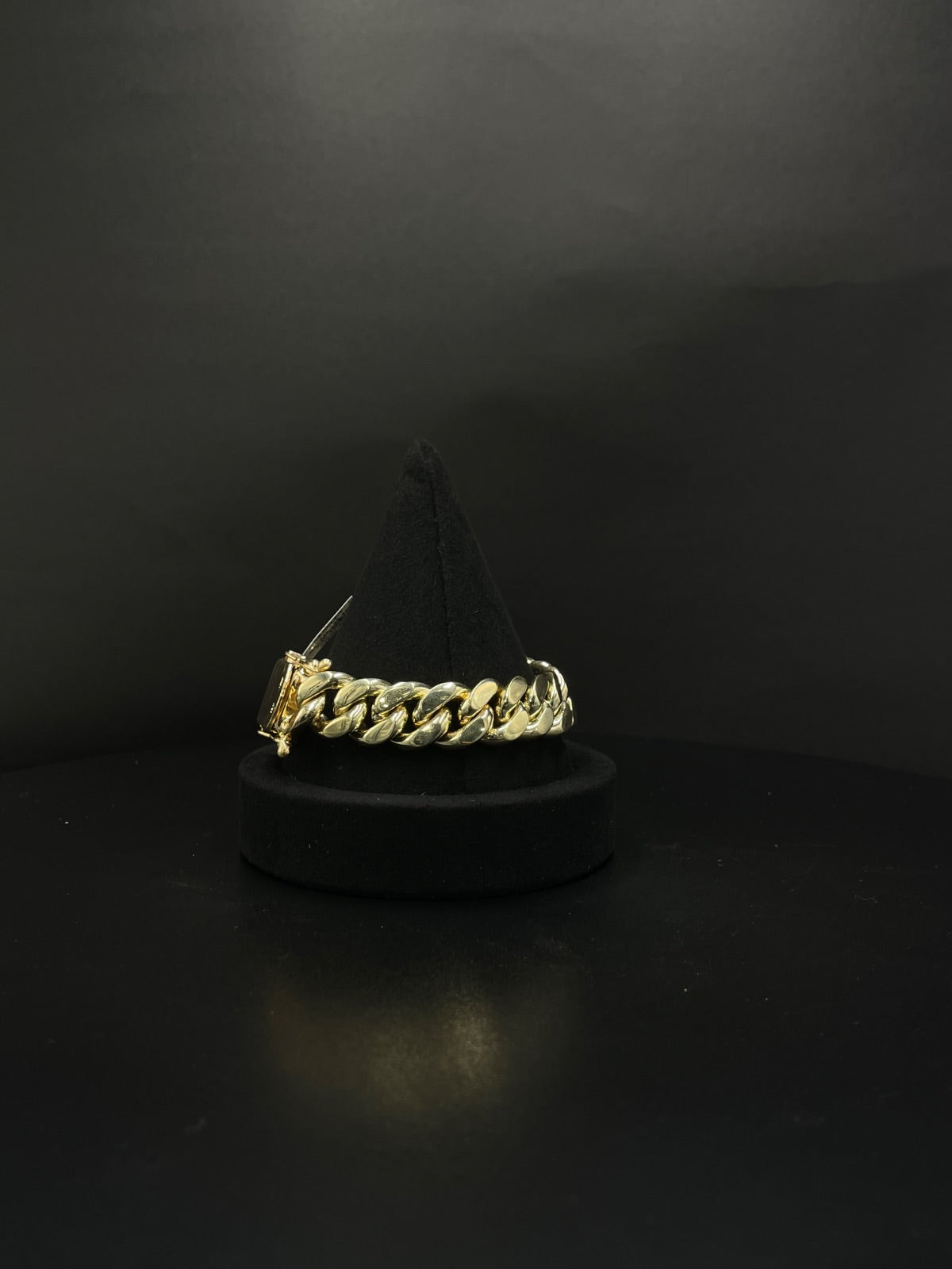 10K Gold Curb Chain Bracelet – 135.1g, 8.5in | DD Pawn Loans