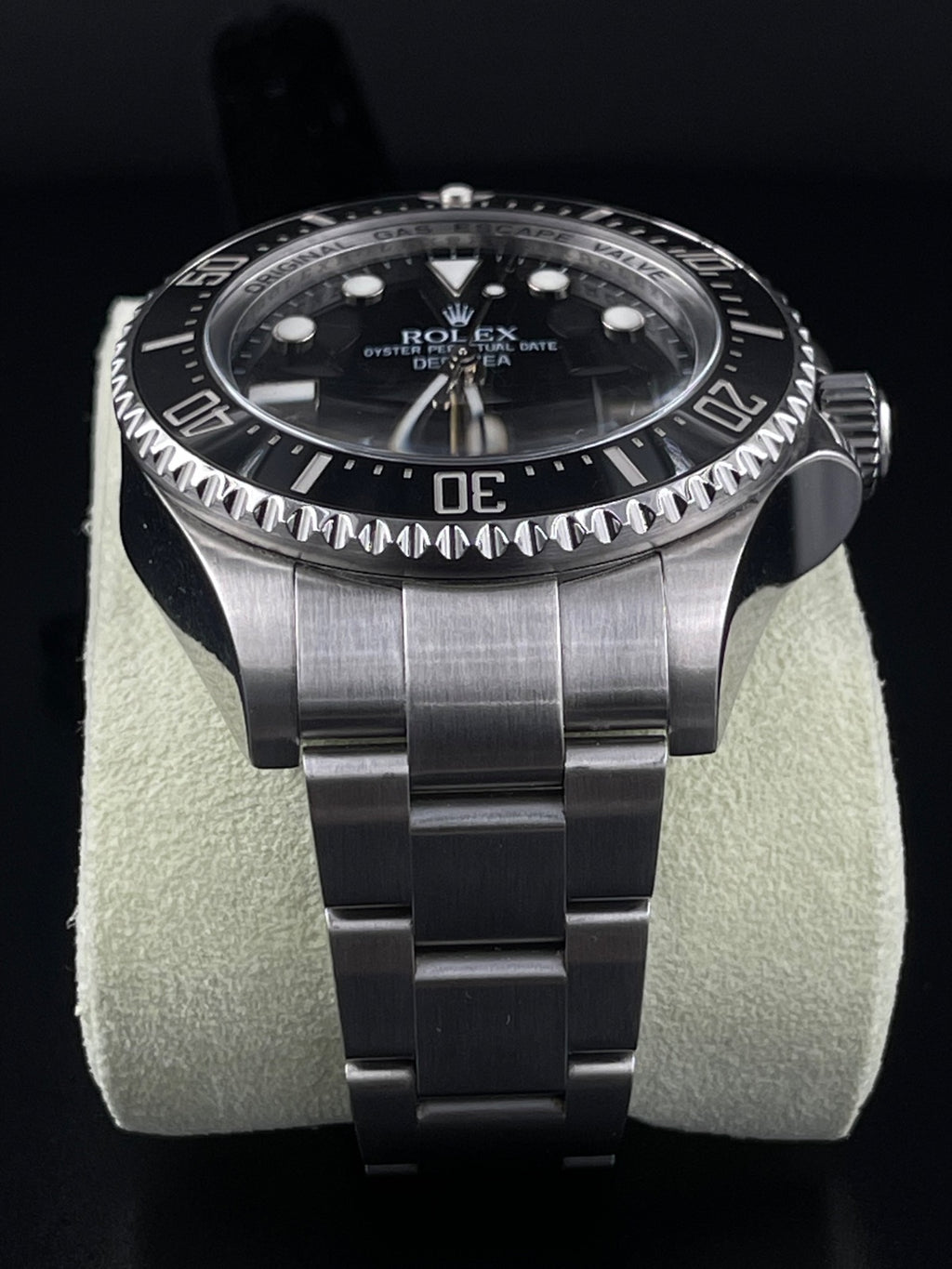 Rolex Sea-Dweller Deepsea 116660 40mm Watch