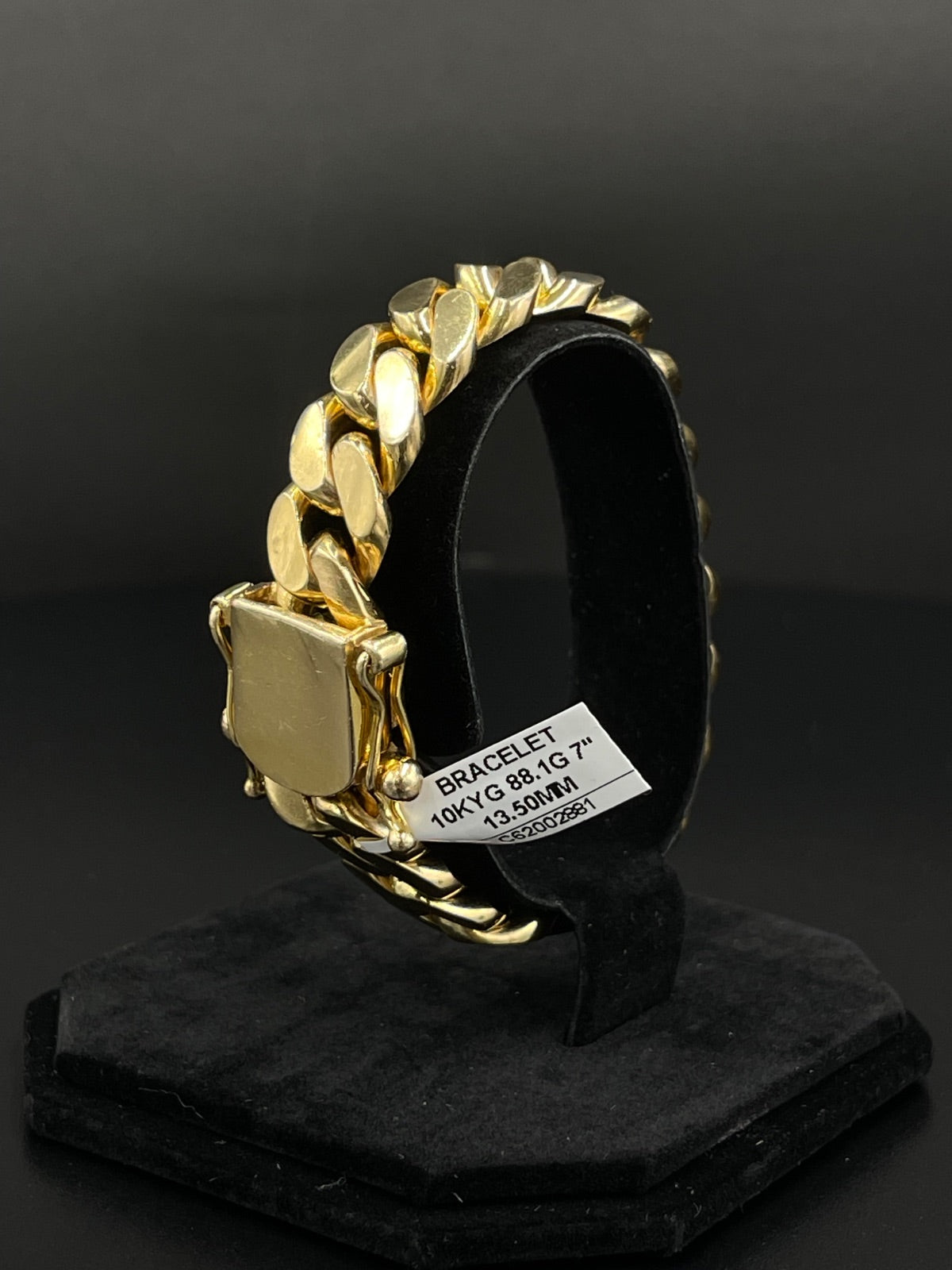 10K Gold Cuban Bracelet 
13.5mm
7 in