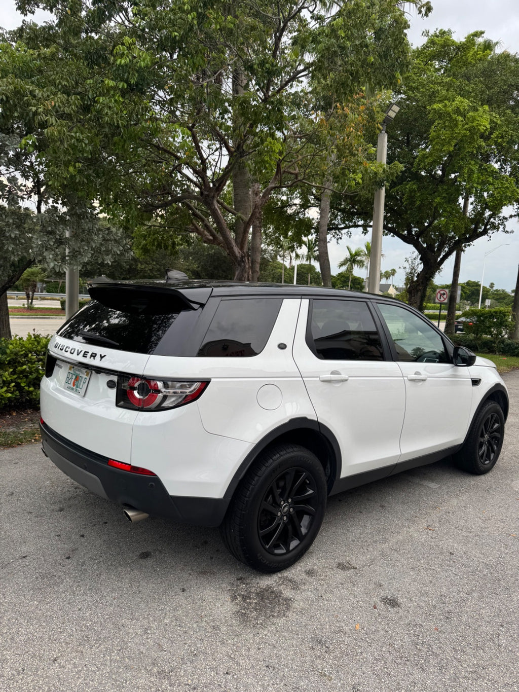 2017 Land Rover Discovery Sport in Fuji White, 135,000 miles | DD Pawn Loans