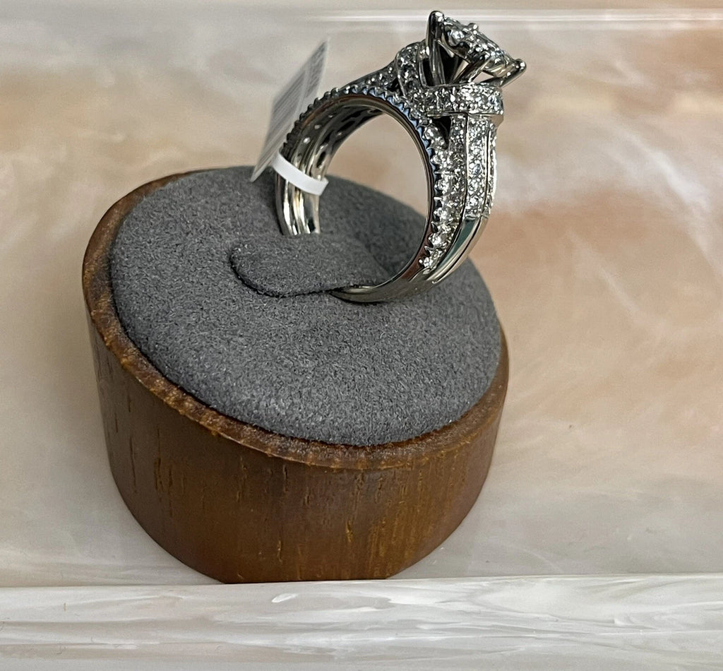 14K Gold Diamond Wedding Band Set – 9.8g | DD Pawn Loans