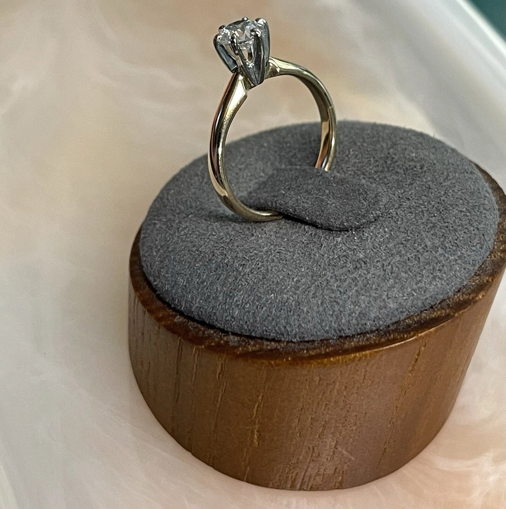 14K White Gold Solitaire Diamond Ring Sz 5.5 | DD Pawn Loans