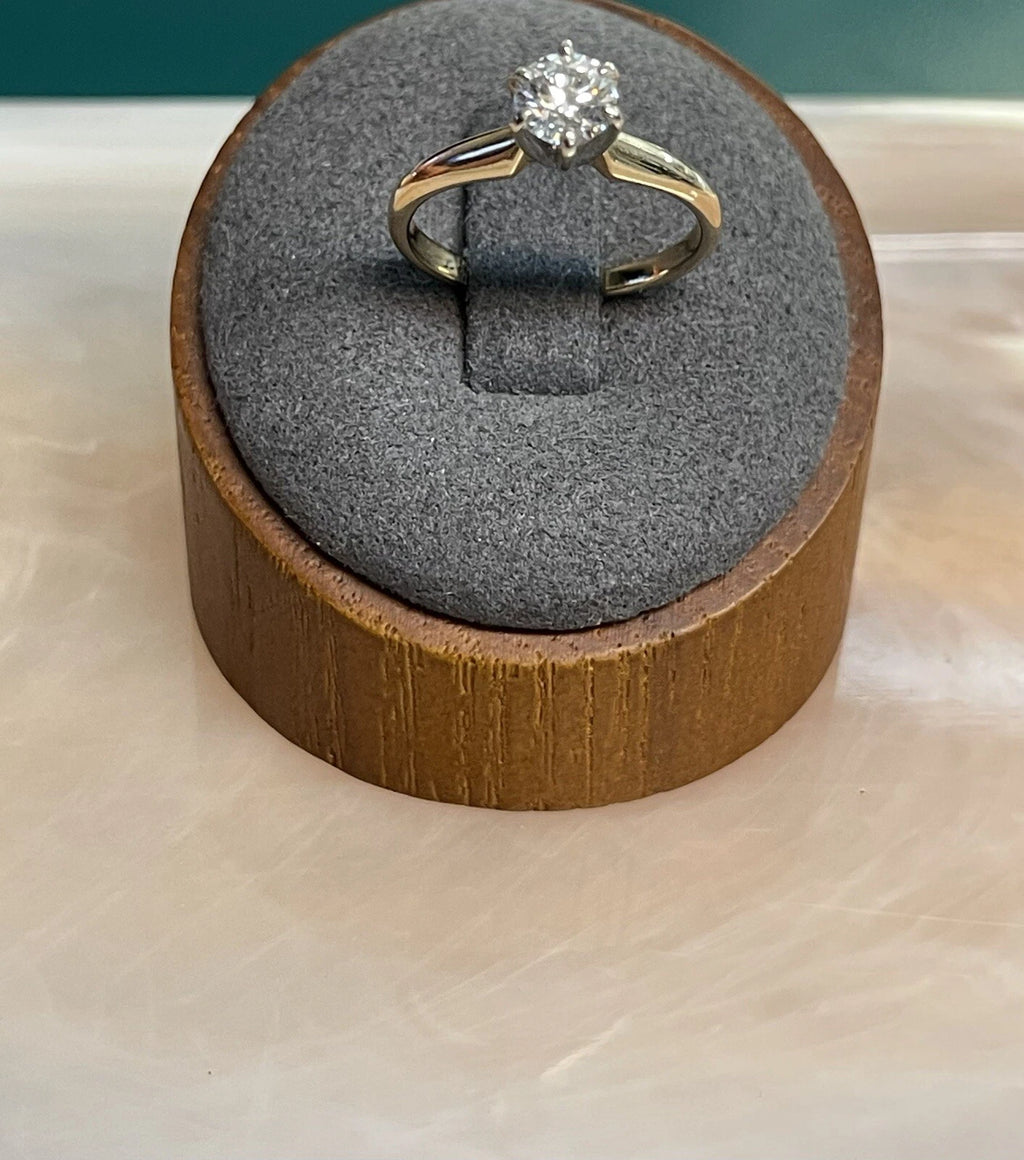 14K White Gold Solitaire Diamond Ring Sz 5.5 | DD Pawn Loans