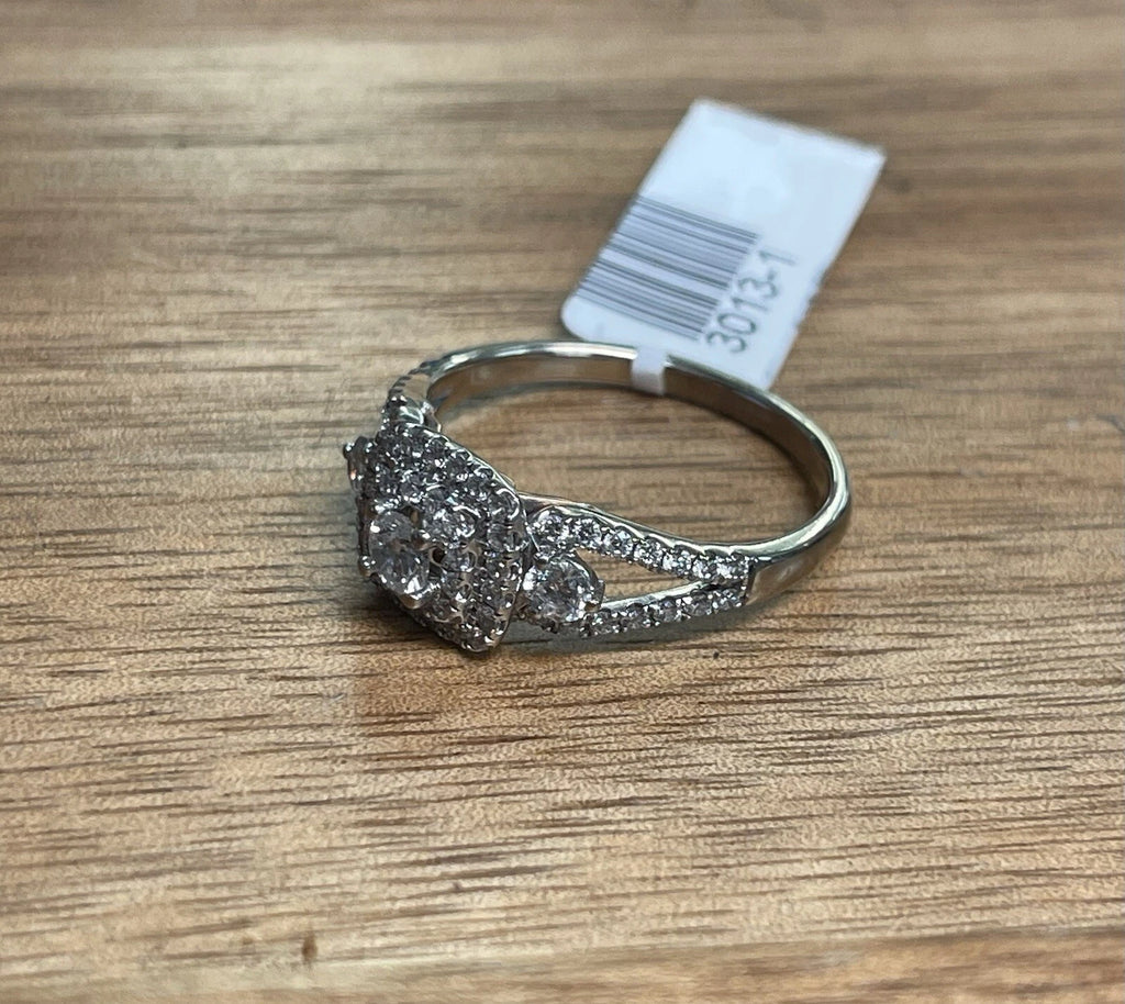 14K Two-Tone Diamond Cluster Ring Sz 9.5 | DD Pawn Loans