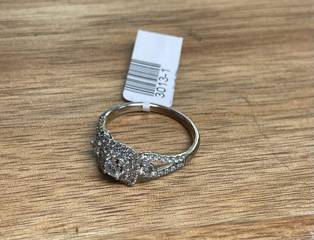 14K Two-Tone Diamond Cluster Ring Sz 9.5 | DD Pawn Loans